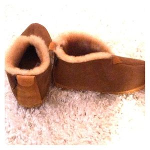 LL Bean wicked good slippers size 9